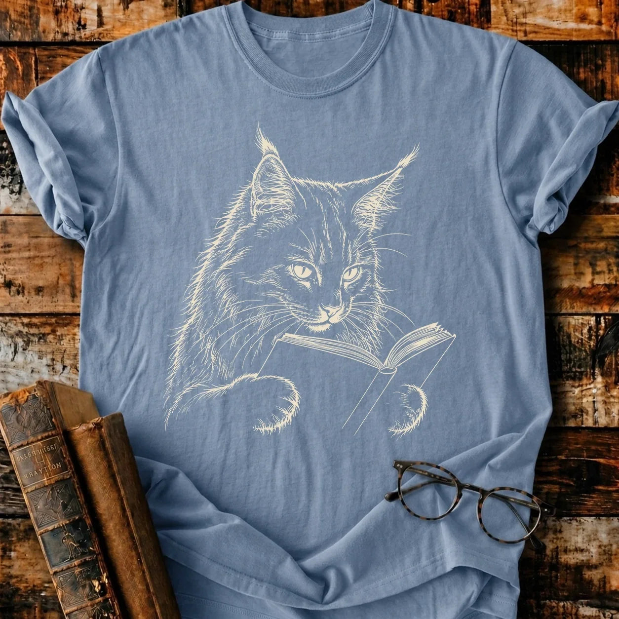 Maine Coon Reading T-Shirt