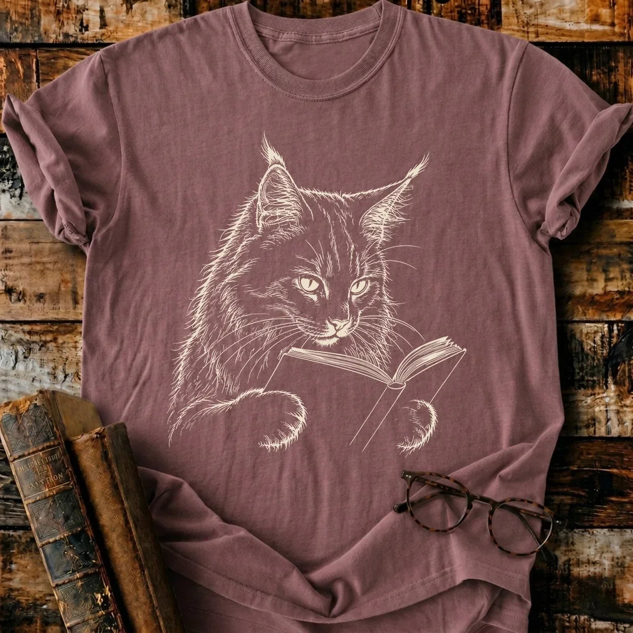 Maine Coon Reading T-Shirt