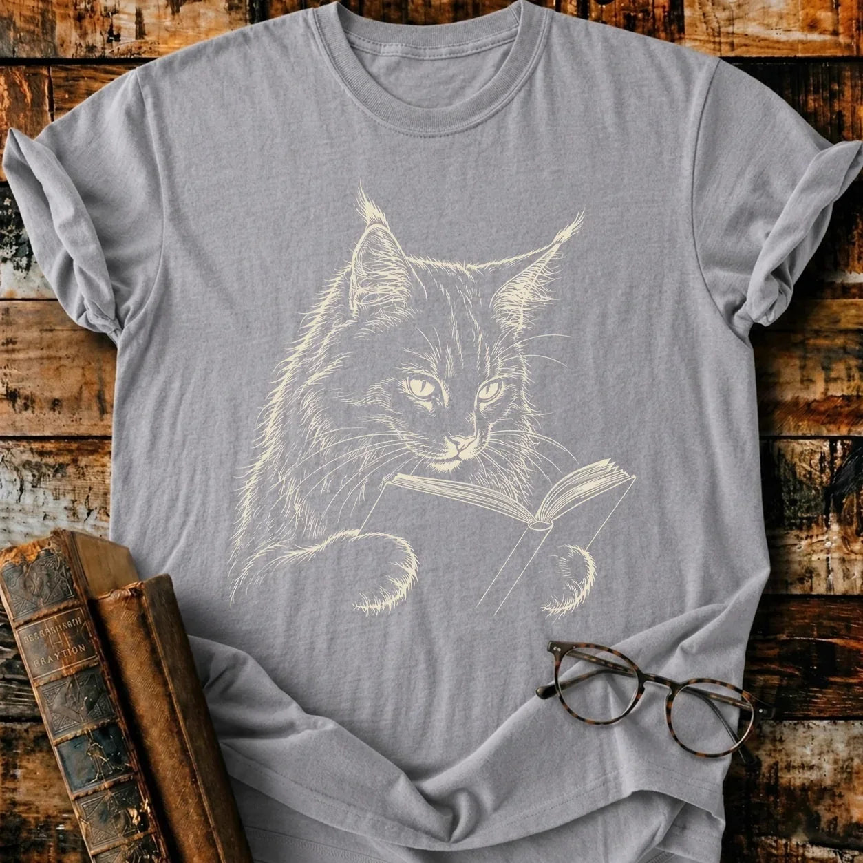 Maine Coon Reading T-Shirt