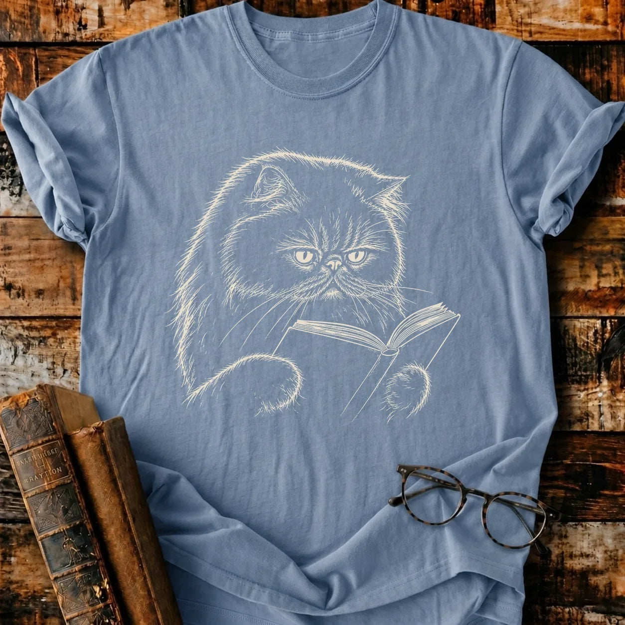 Persian Cat Reading T-Shirt