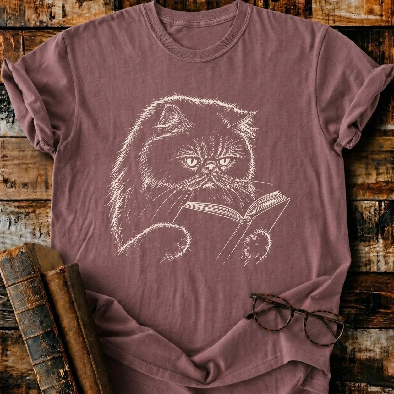 Persian Cat Reading T-Shirt