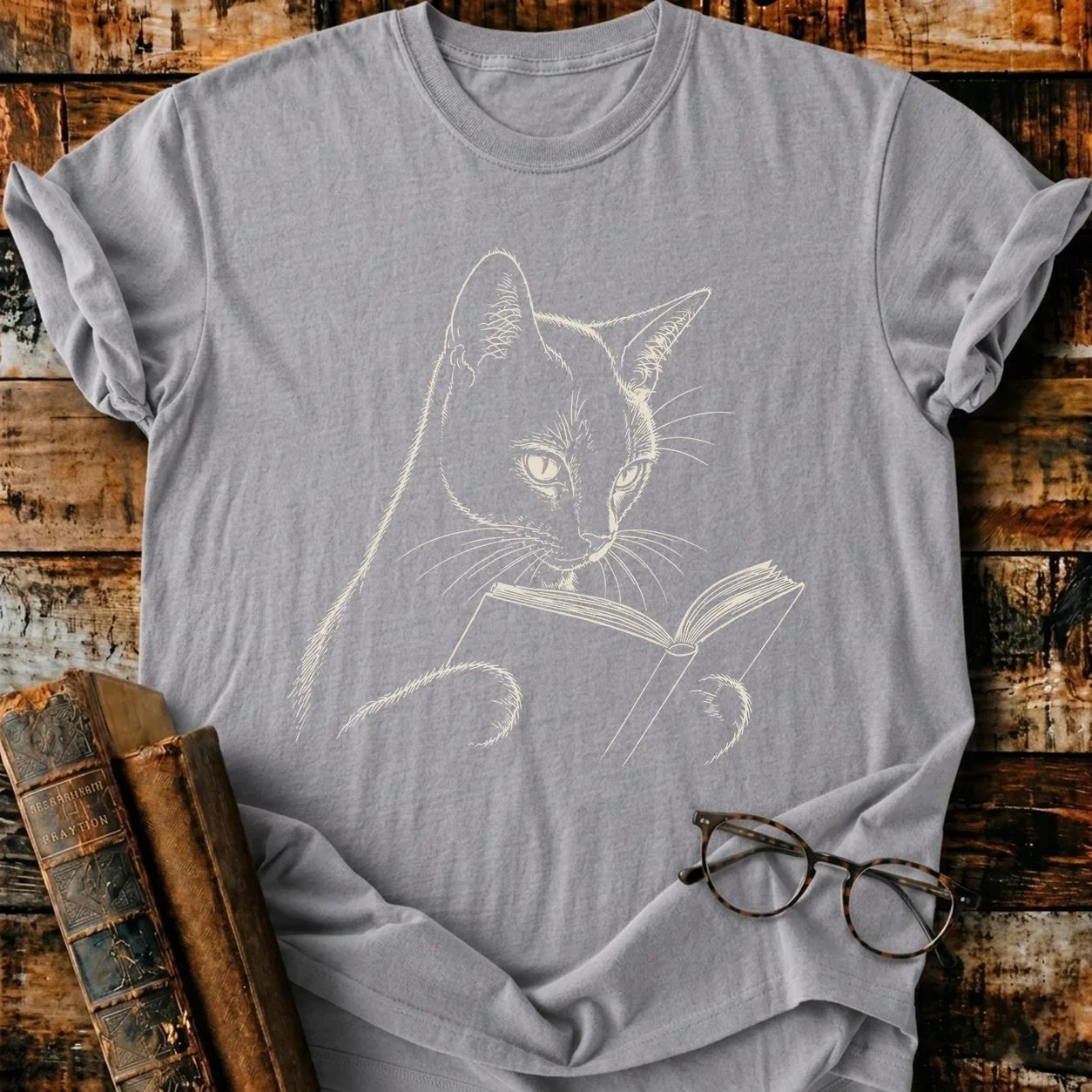 Siamese Cat Reading T-Shirt