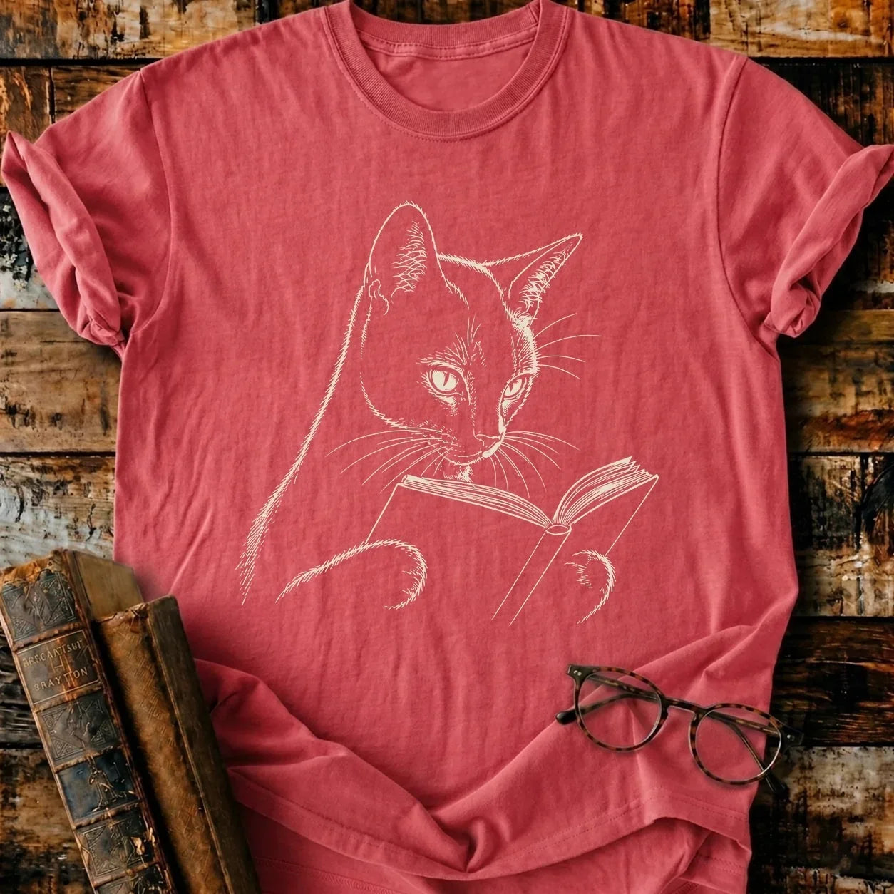 Siamese Cat Reading T-Shirt